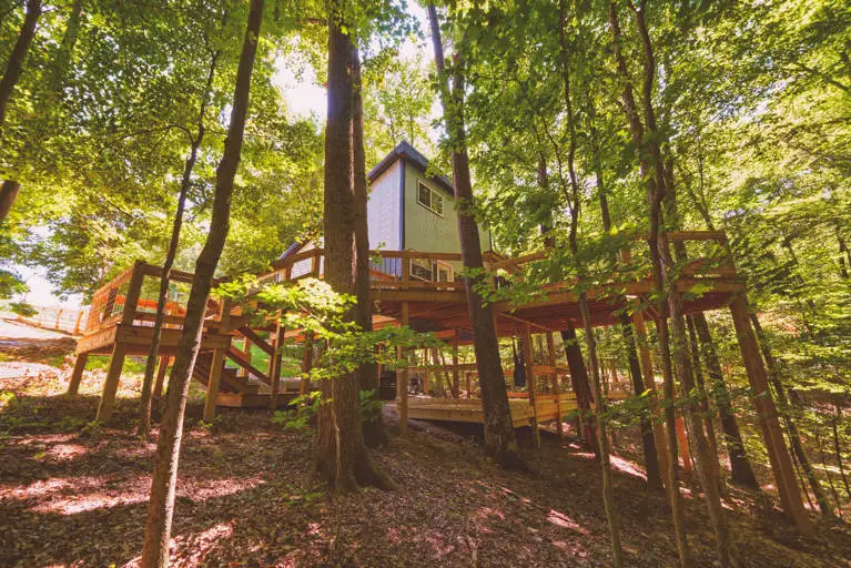 Tree Houses Hocking Hills 14