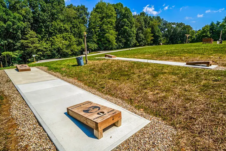 Tree Houses Hocking Hills 16