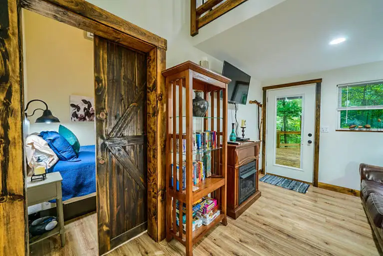 Tree Houses Hocking Hills 3