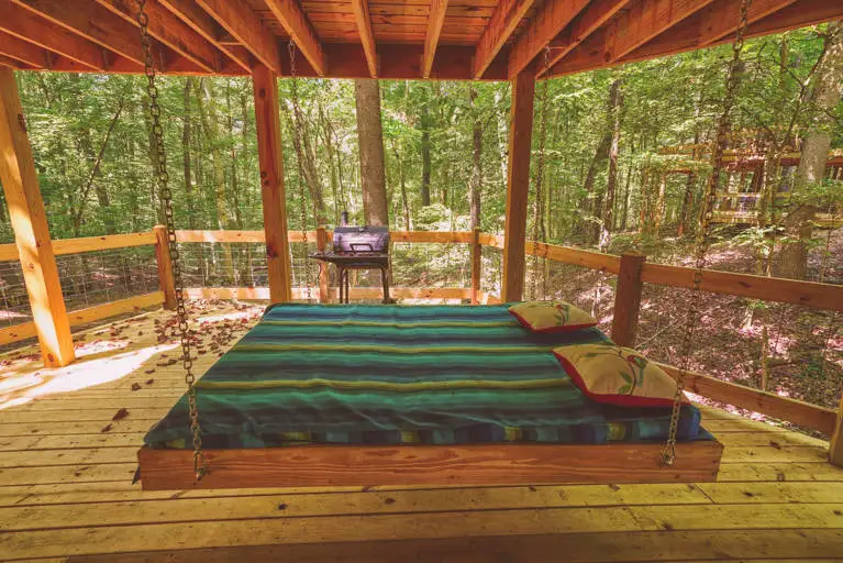 Tree Houses Hocking Hills 7